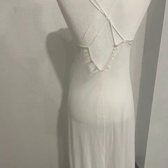 Flora Nikrooz White Sheer Lace Robe Set - Picture 8 of 11